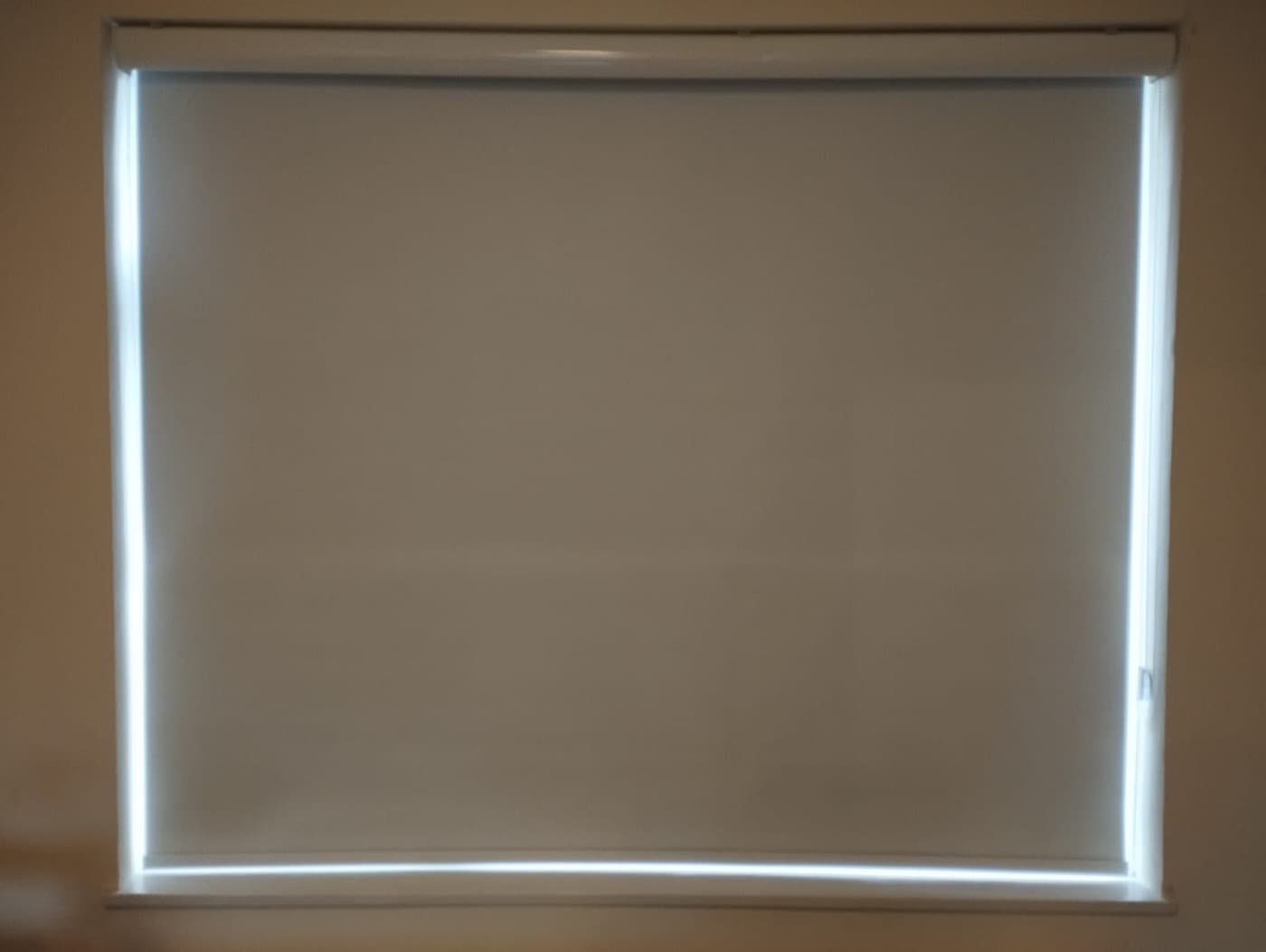 Roller Blinds, install 5