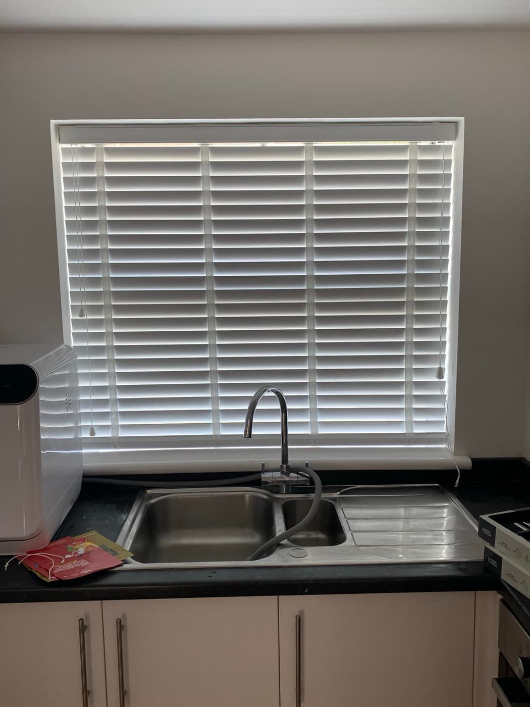 Venetian Blinds, install 4